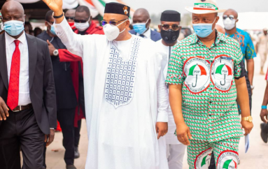 GOV. EMMANUEL MEETS A’IBOM PDP